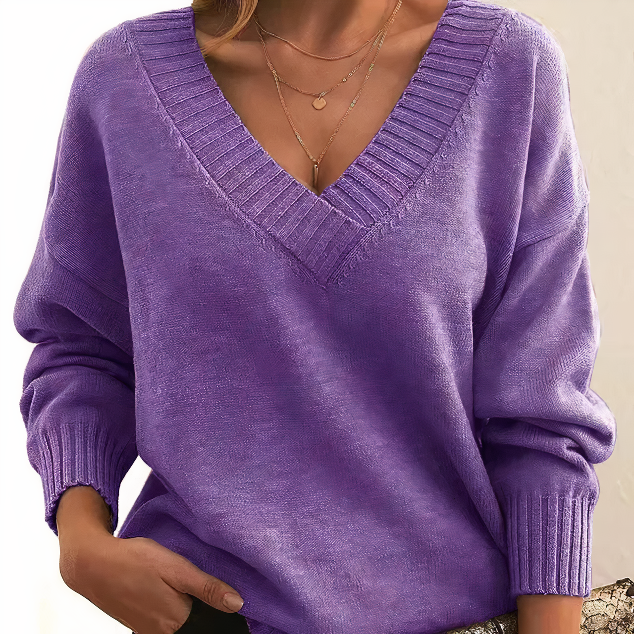 Caelia® | Chic and Versatile general Sweater