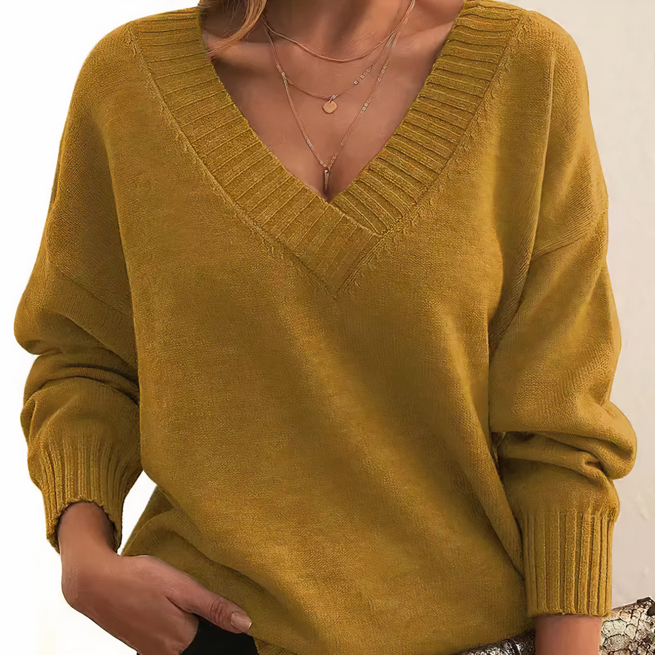 Caelia® | Chic and Versatile general Sweater