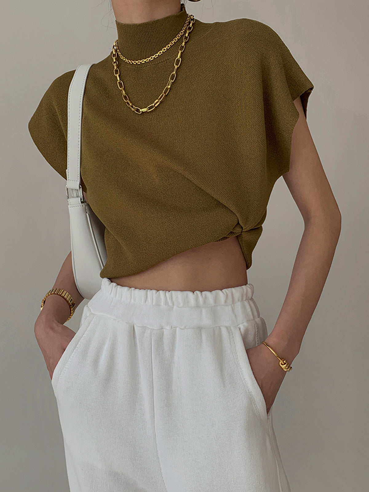 Women's Sweater Vest - Soft Knit - High Neck - Sleeveless Pullover - Versatile Fit