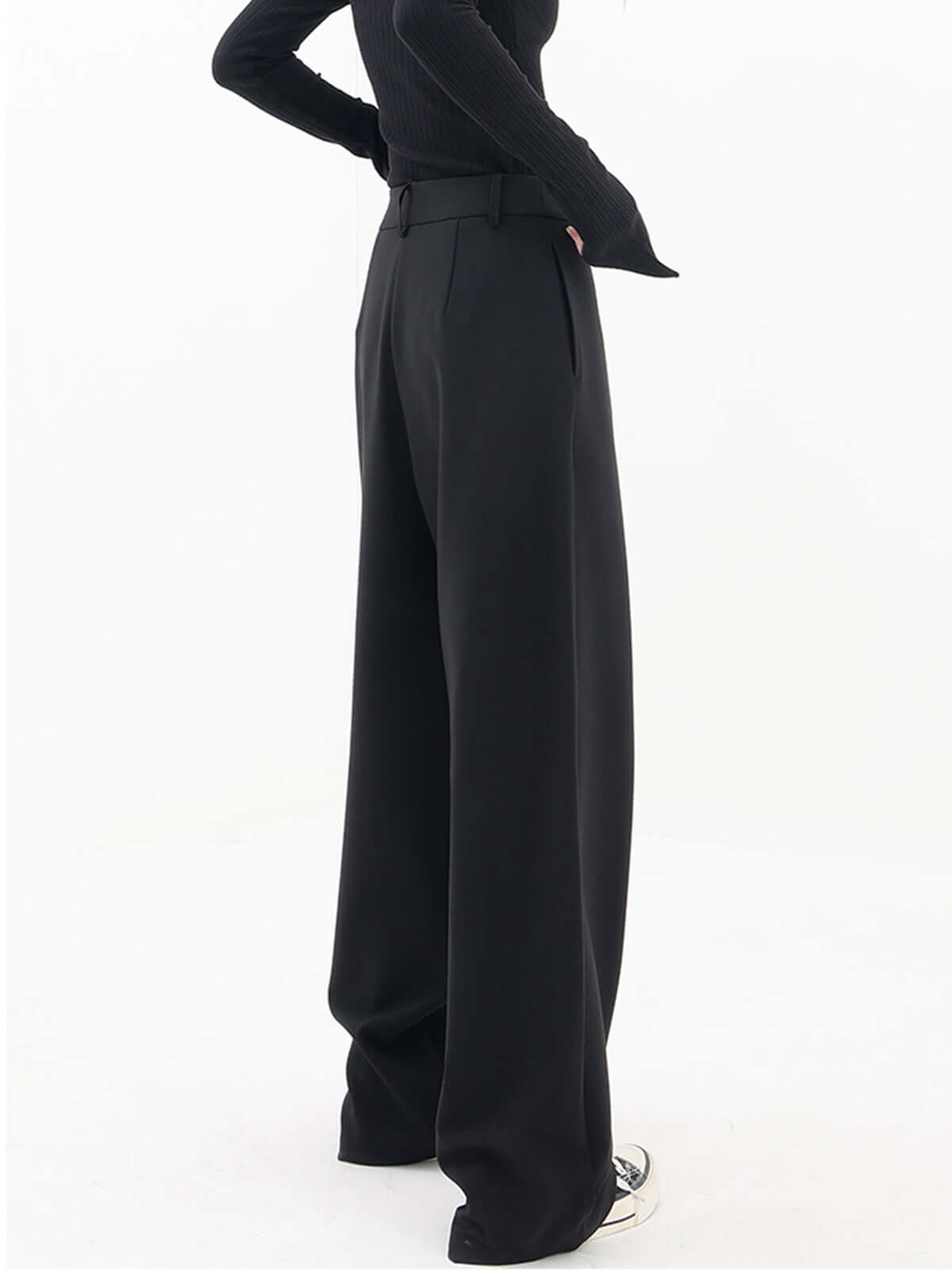 ASYMMETRIC BAGGY TROUSERS