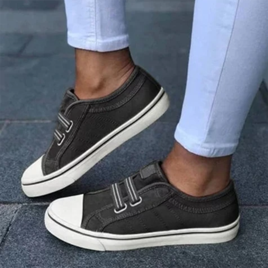 Arja - Casual Slip-on Sneakers