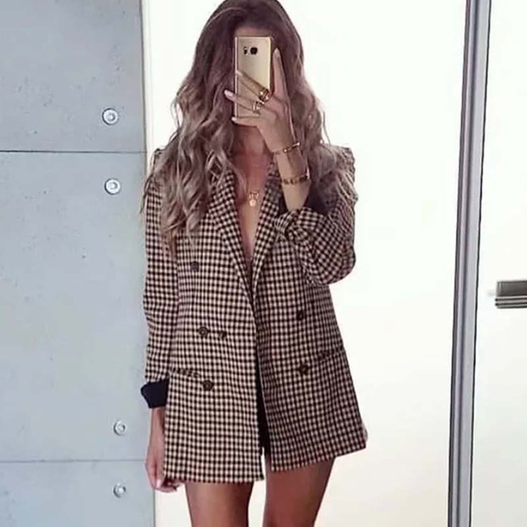 Women's Double-Breasted Blazer - Gingham Pattern - Tailored Fit - Wide Lapels - Elegant Formal Wear