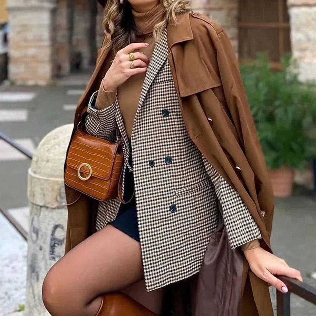 Women's Double-Breasted Blazer - Gingham Pattern - Tailored Fit - Wide Lapels - Elegant Formal Wear