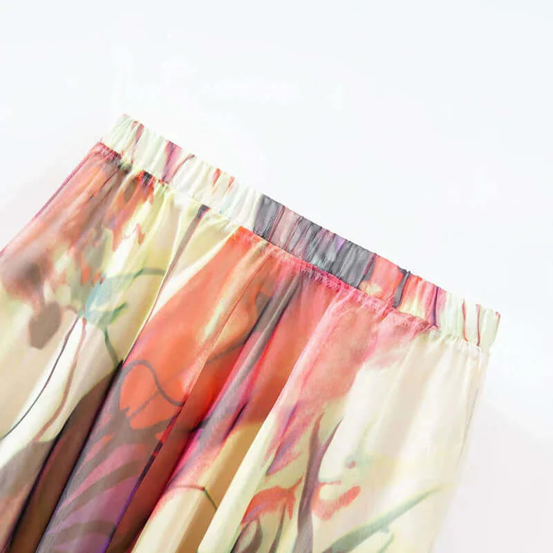 Maxi long skirt with vintage floral pattern