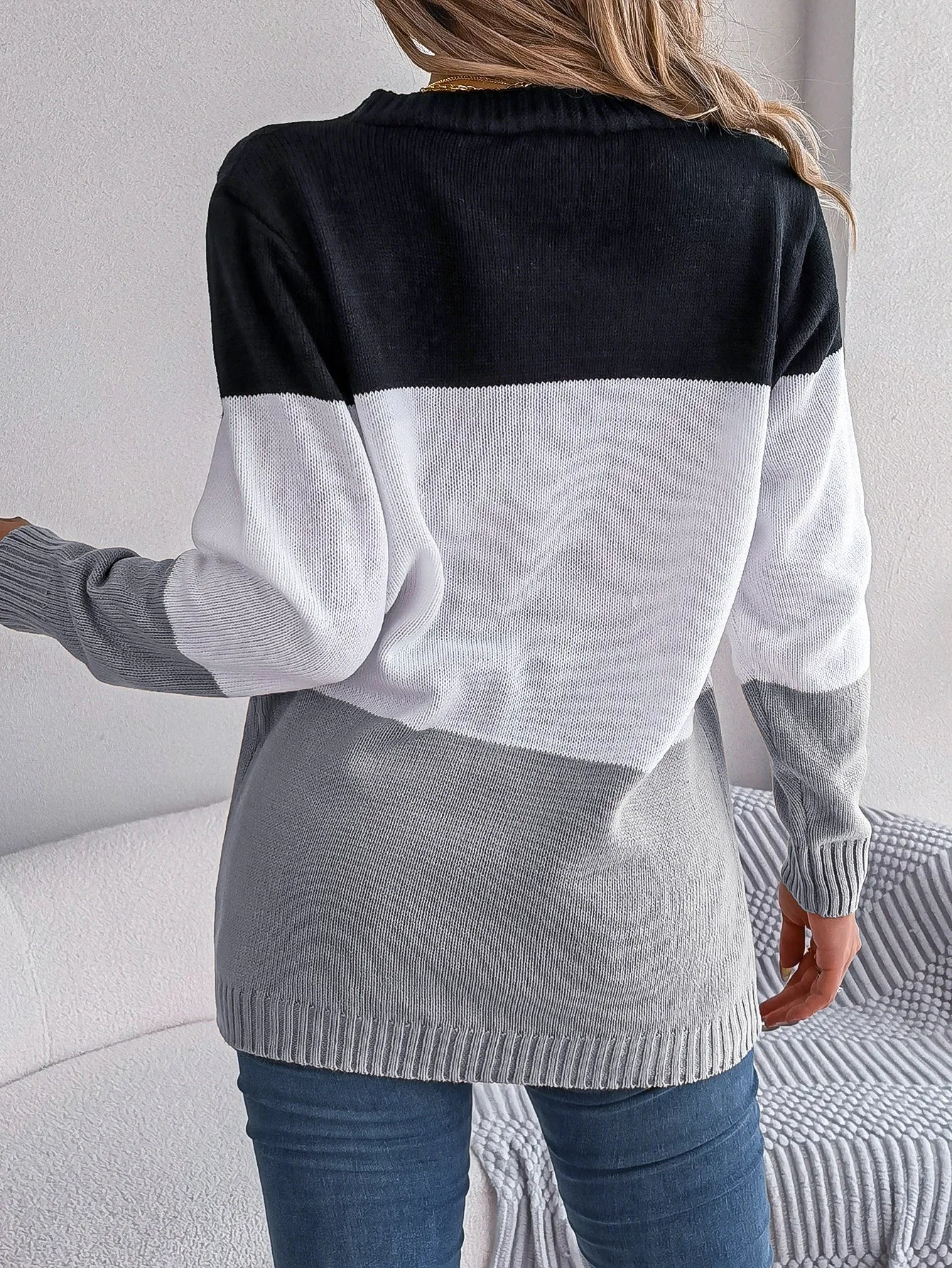 V-neck long sleeve knitted cardigan