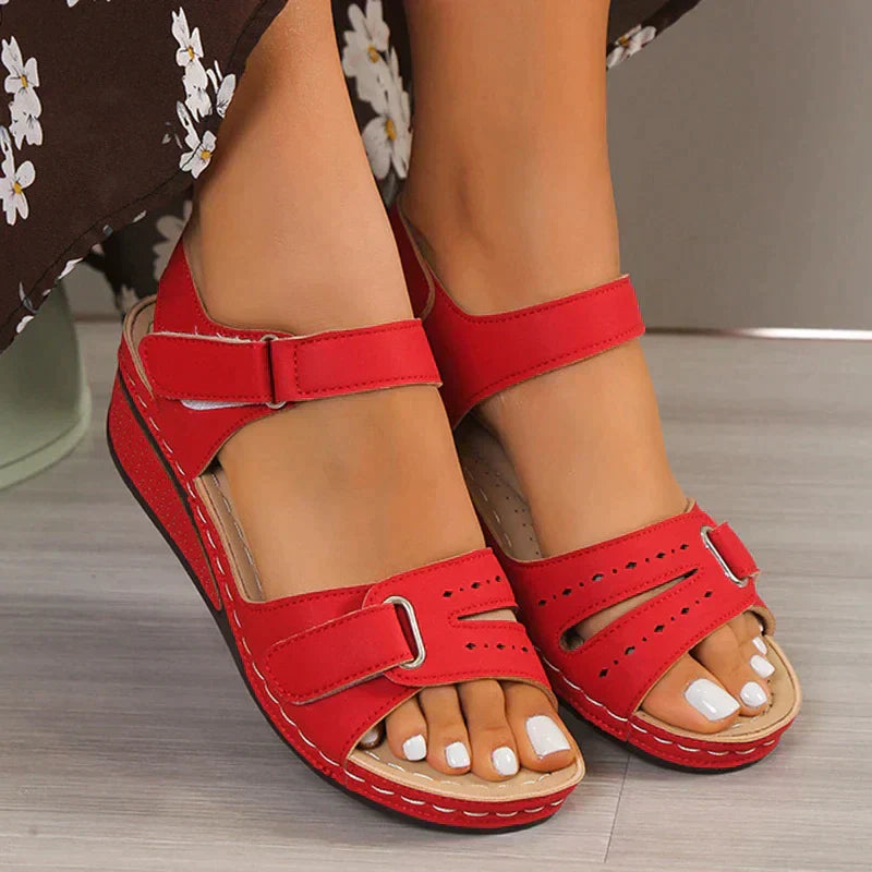 Elegant and detailed supportive general Sandals