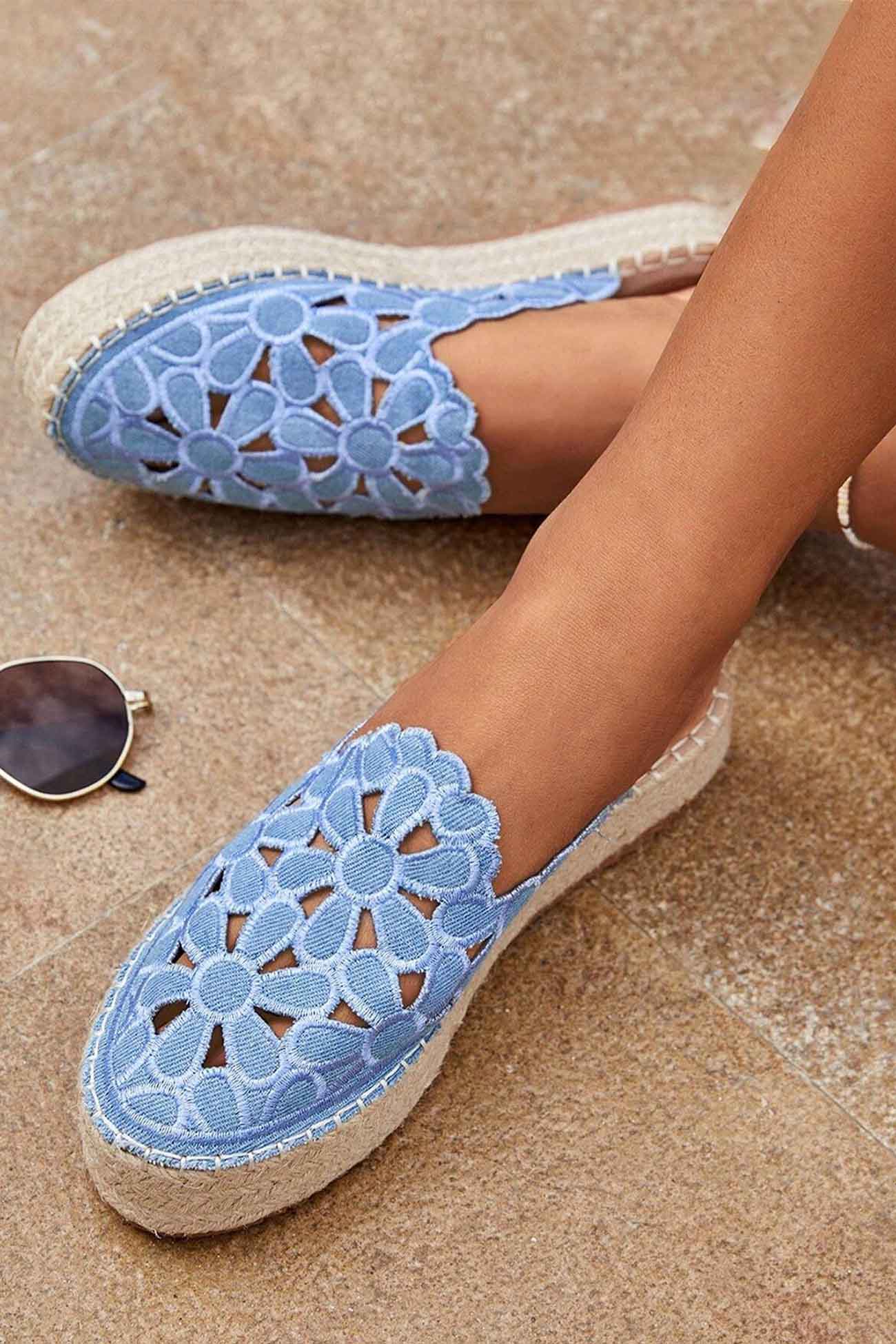 Grethe - blue fabric floral embroidered flat shoes