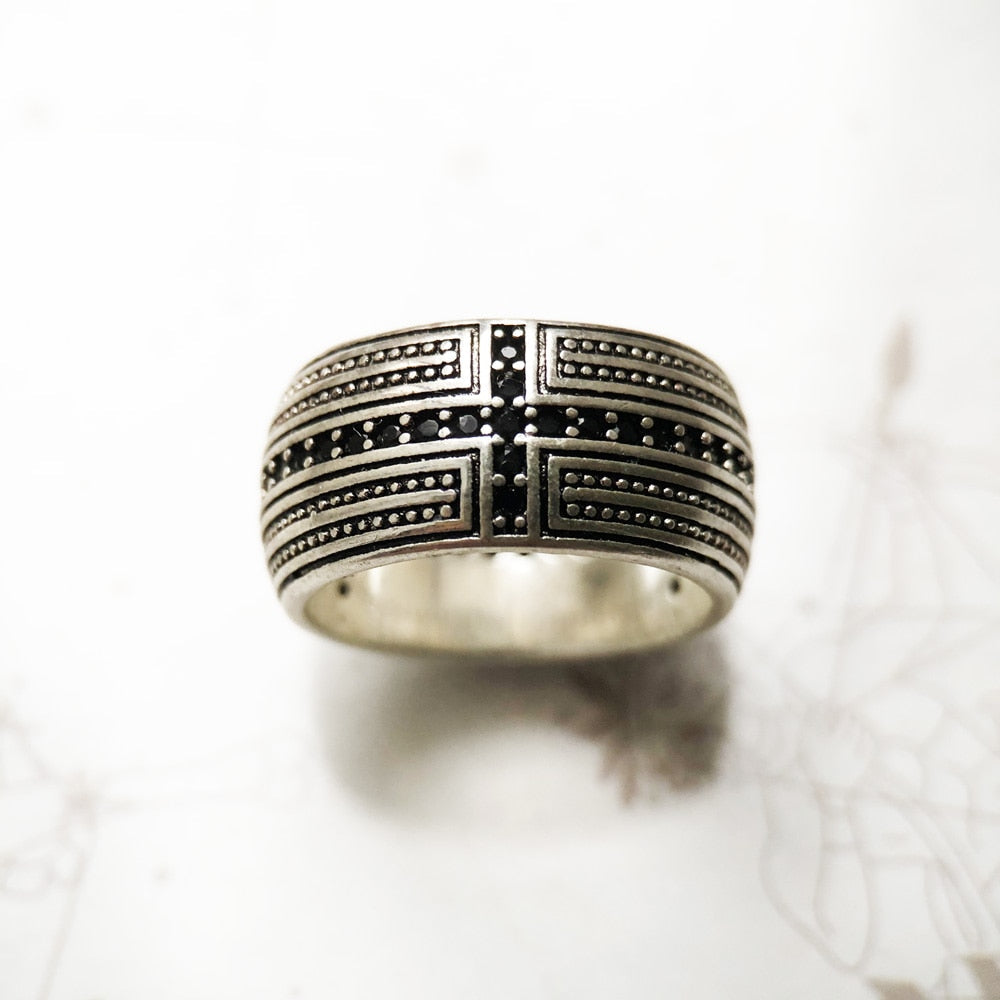 Everett - Vintage style engraved band ring