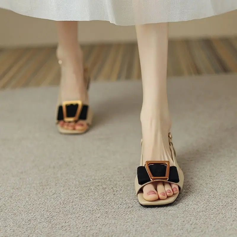 Eva - Block heel sandals with buckle detail