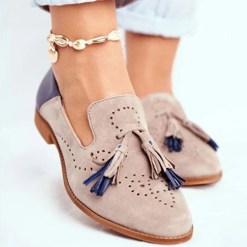 Sienna - Two-coloured loafers with tassels