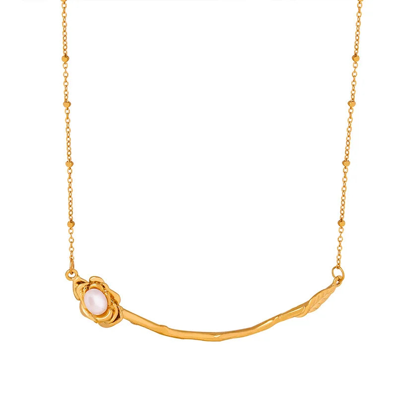 Helena - Delicate chain necklace with curved bar and single pearl embellishment