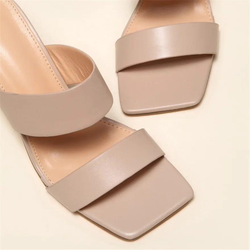 Kendall - Elegant sandals with heel and square toe