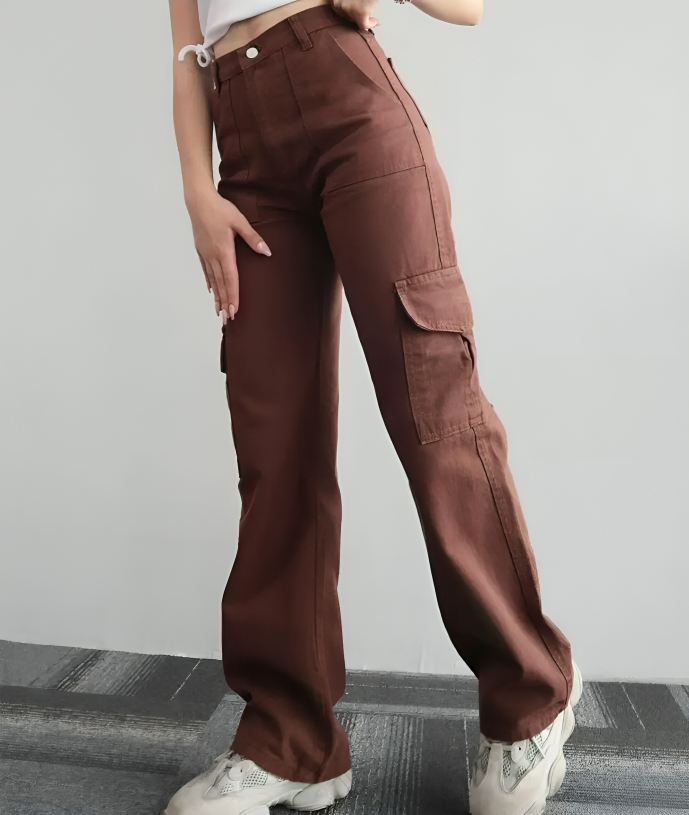 Women's baggy cargo trousers with high waist and wide legs