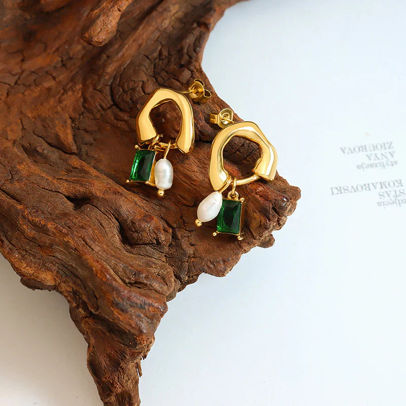 Catalina - Geometric emerald earrings with pearl detail