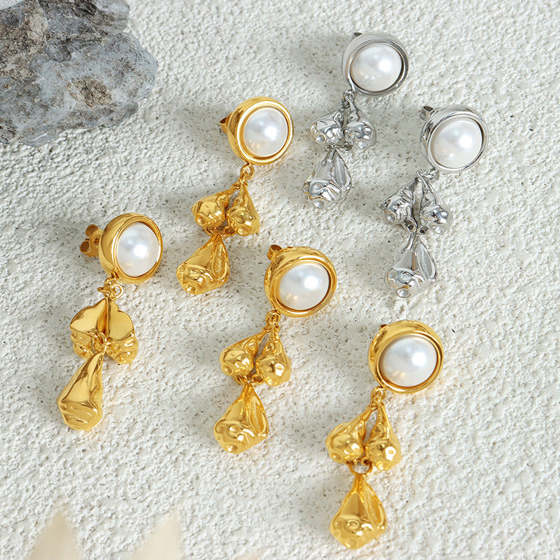 Aurelia - Pearl stud earrings with textured teardrop pendants