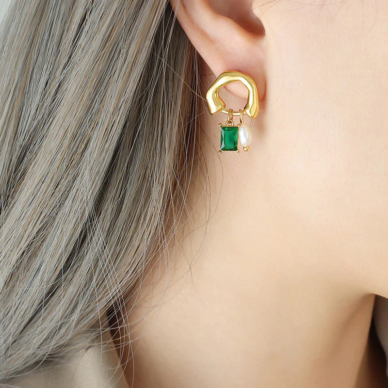 Catalina - Geometric emerald earrings with pearl detail