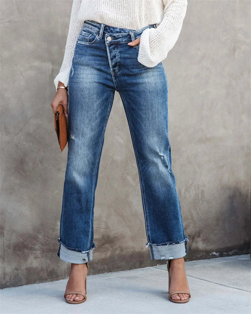 Roberta - Straight leg jeans with high waist and button fastening