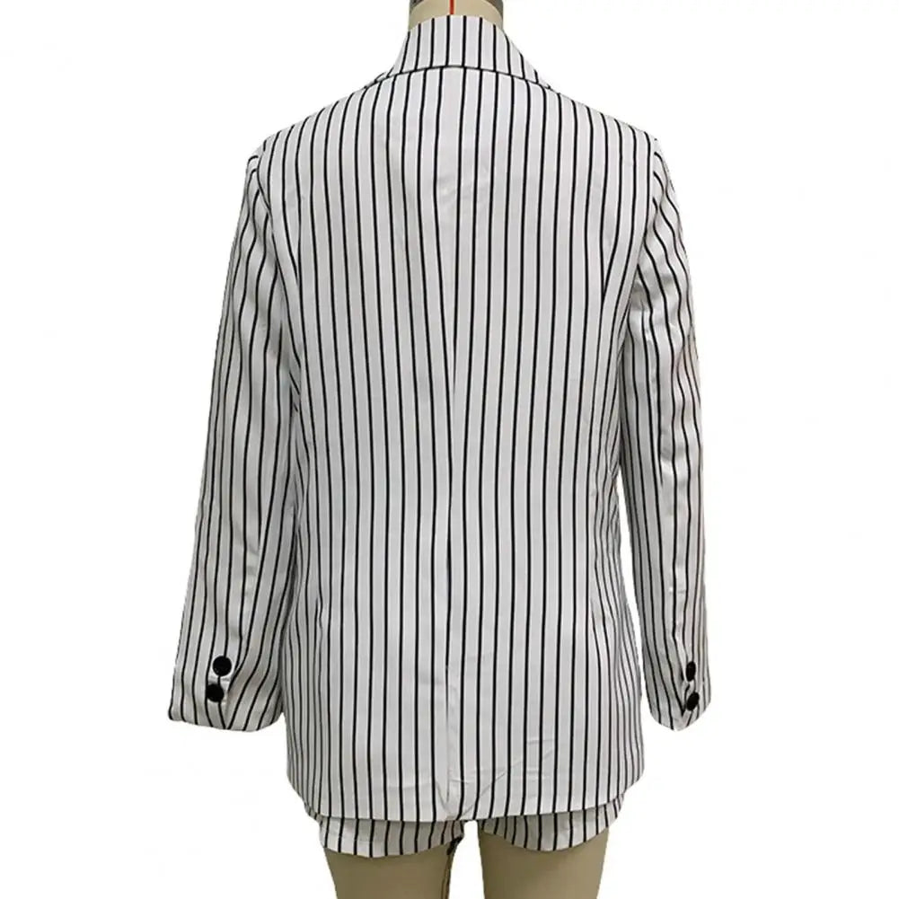 Mavy - Striped blazer with matching shorts set