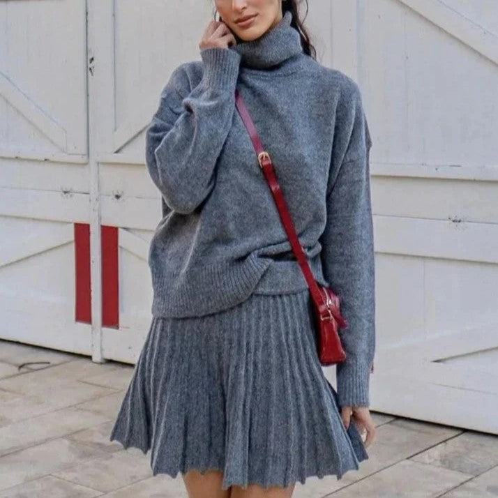 Sophia - Ribbed turtleneck jumper with crop cut and pleated skirt set