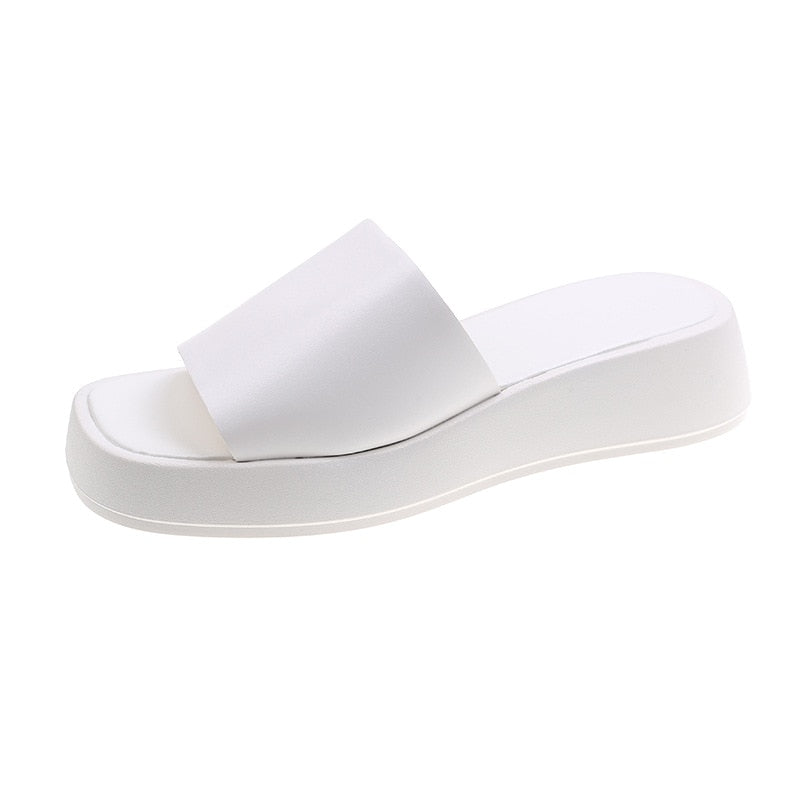 Eva - Minimalist slide sandals with wide strap