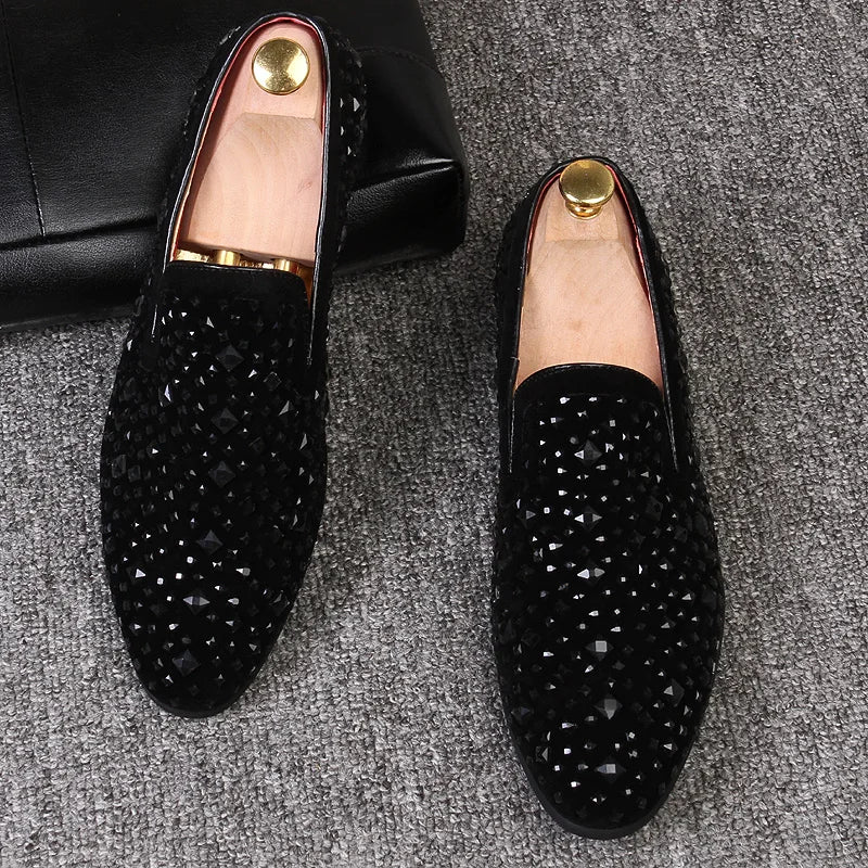 Valentino - Elegant slip-on shoe with cut-out detail