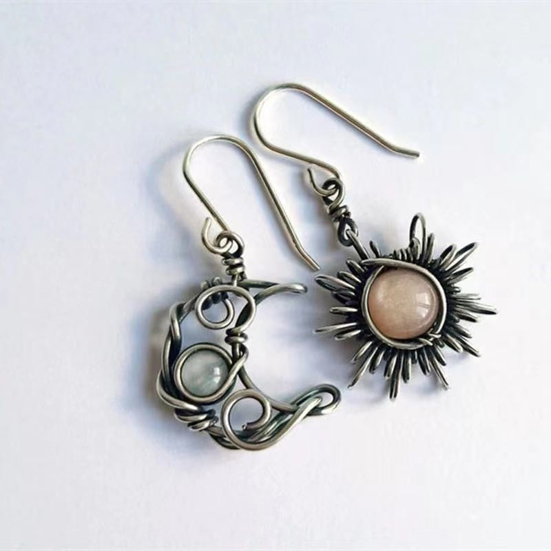 Graceful sun and moon earrings - Women's fashion Silver-coloured crystal earrings