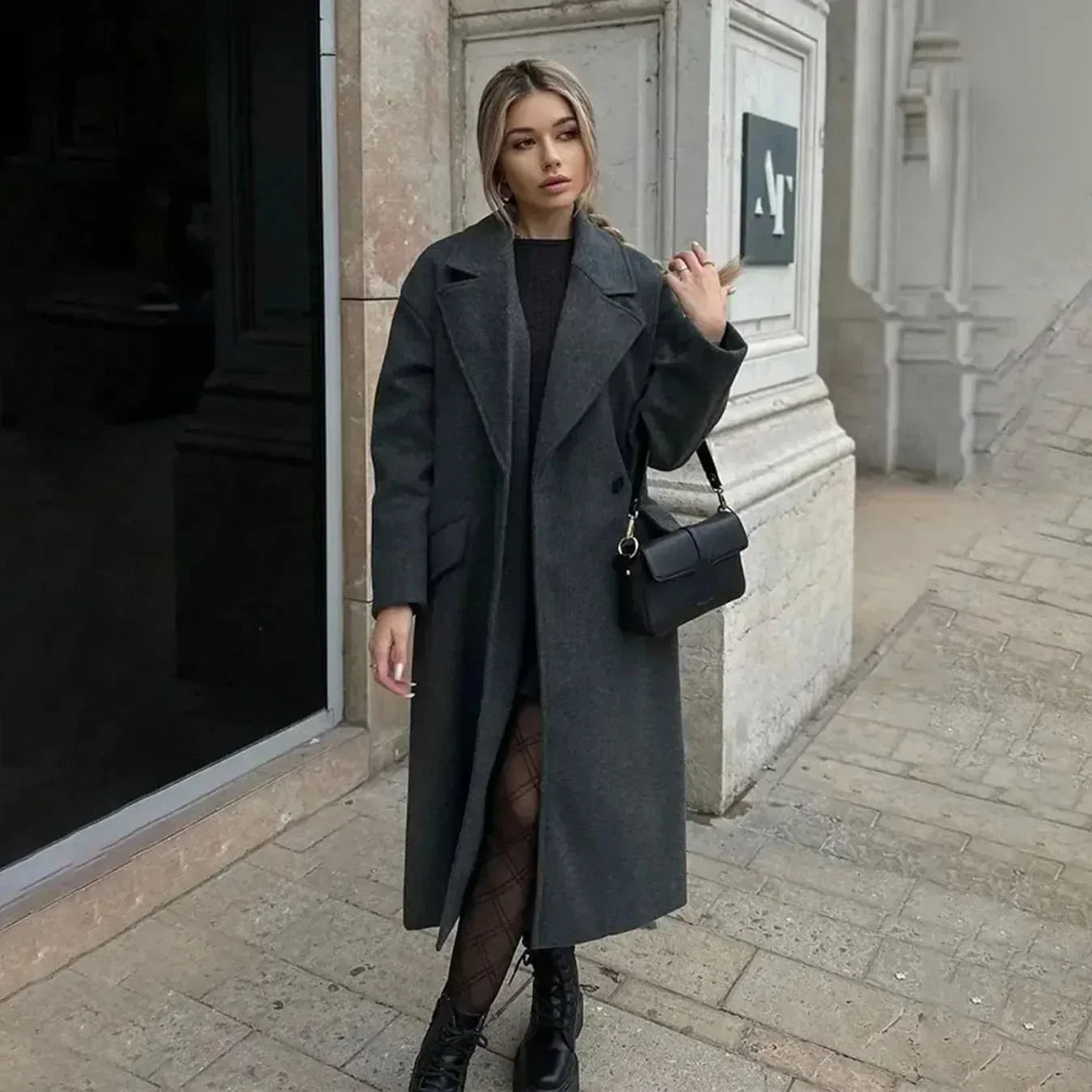 Chic double-breasted trench coat for women