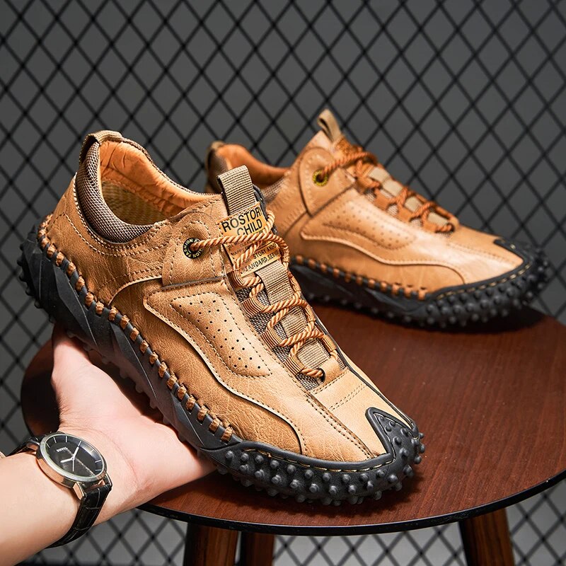 Aidan - Robust outdoor lace-up shoes with studded tread