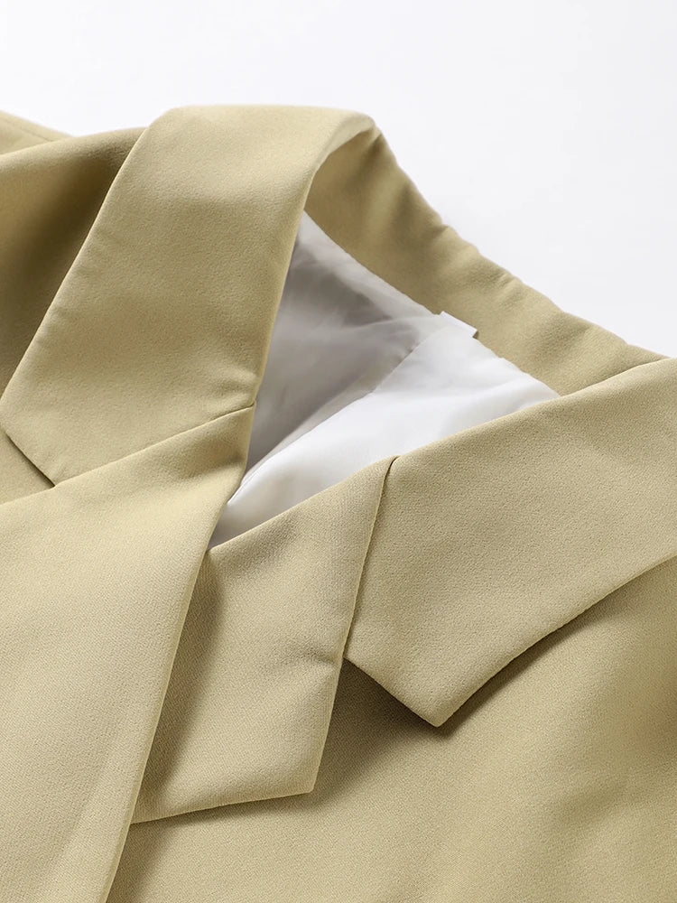 Oversized collared blazer for women