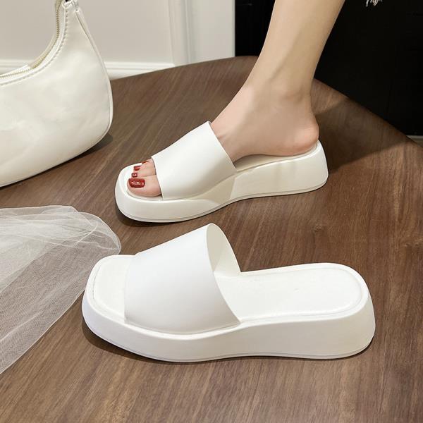 Eva - Minimalist slide sandals with wide strap