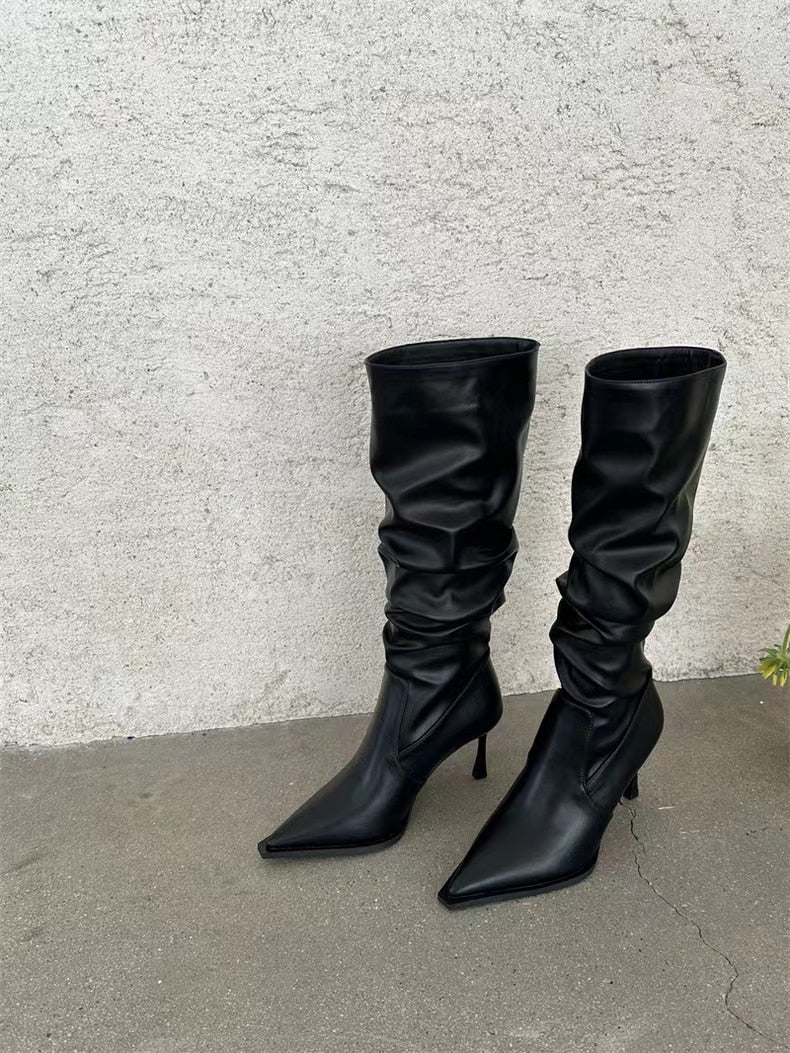 Chic overknee boots - tapered leather boots for style-conscious women