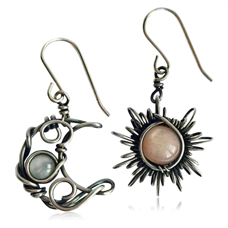 Graceful sun and moon earrings - Women's fashion Silver-coloured crystal earrings