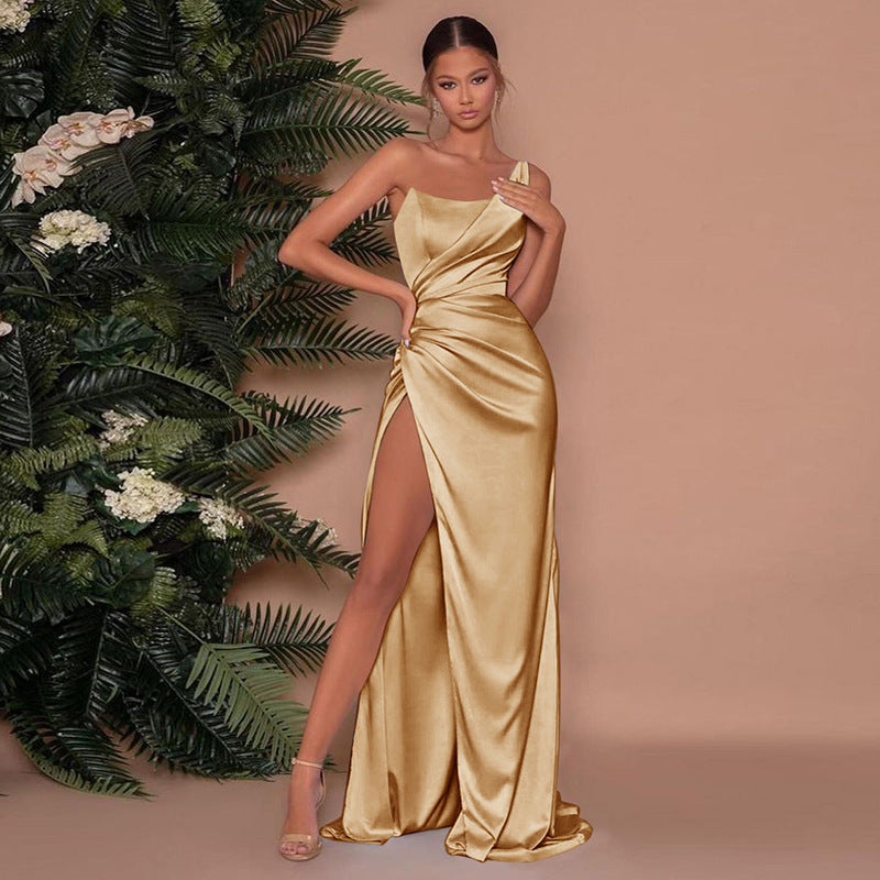 Gwendolyn - Elegant satin evening gown