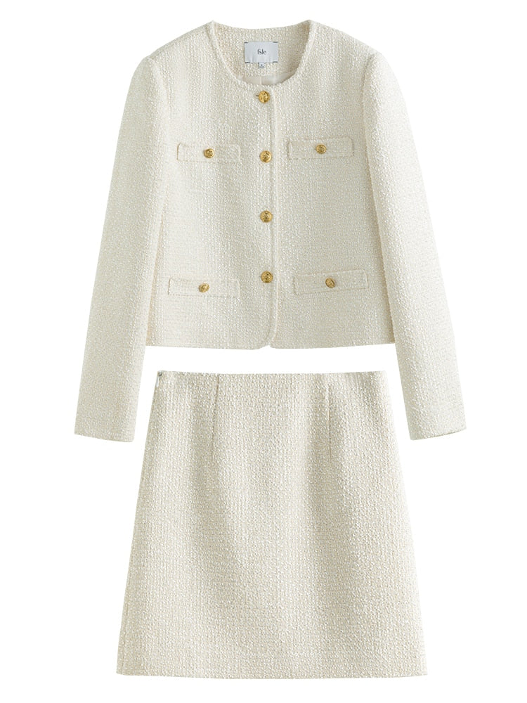 Tweed short coat: Elegant two-piece design for the special lady