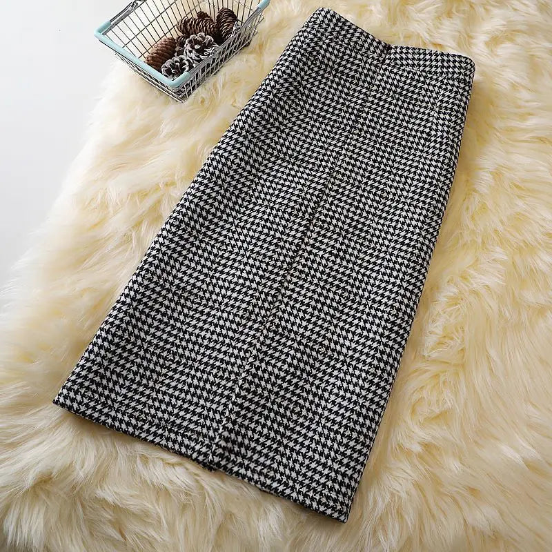 Giselle - Classic pencil skirt with houndstooth pattern