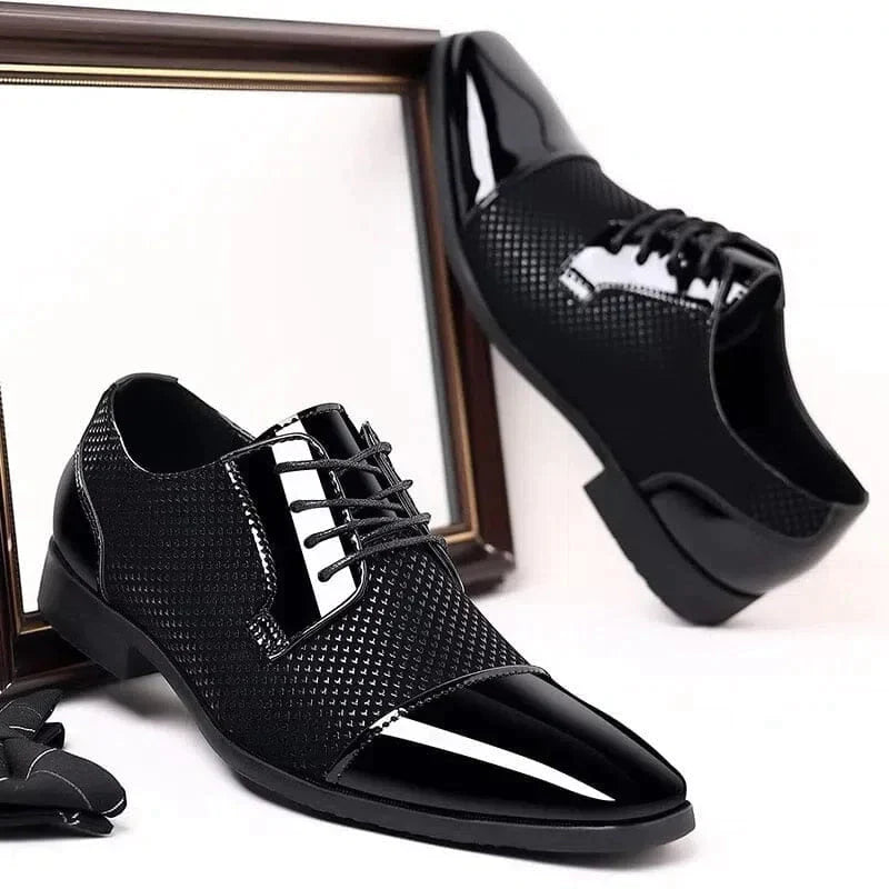 Altair - Lace-up shoes with textured surface