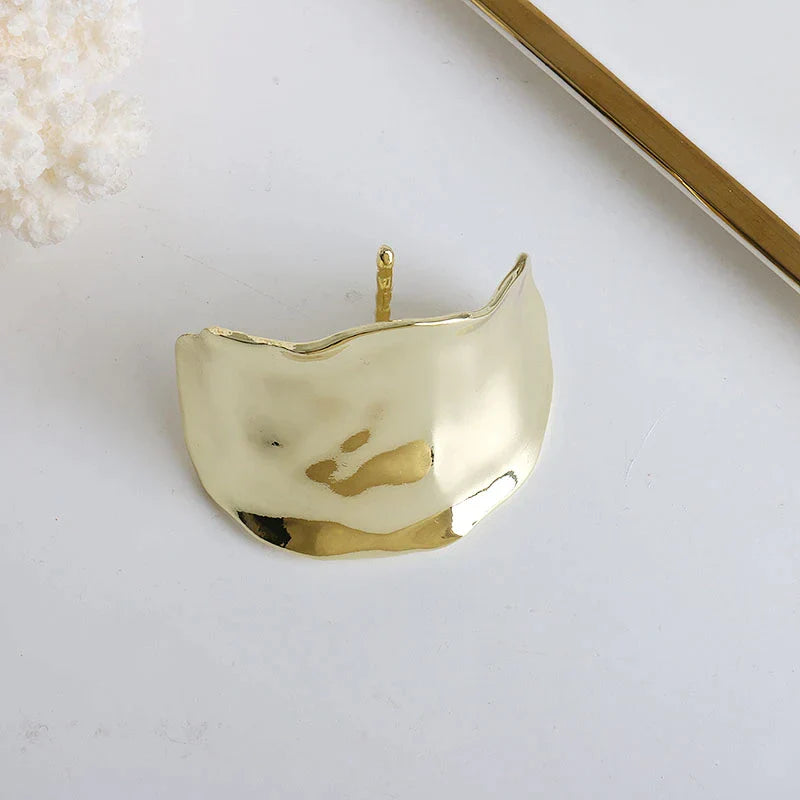 Jia - Metal hairband with sculptural design