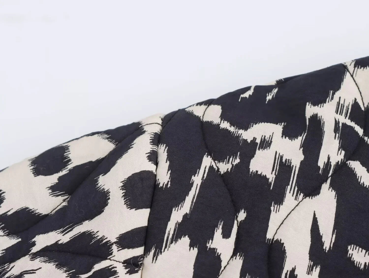 Women's Oversized Leopard Print Long Sleeve Jacket with Buttons