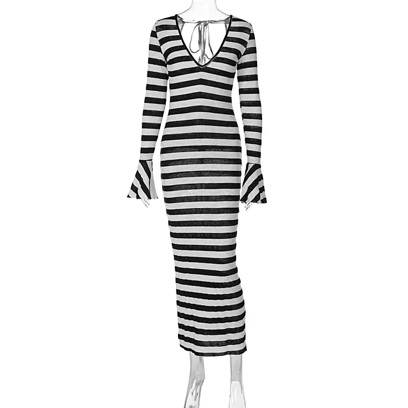 Savannah - Maxi dress with plunging neckline and stripes