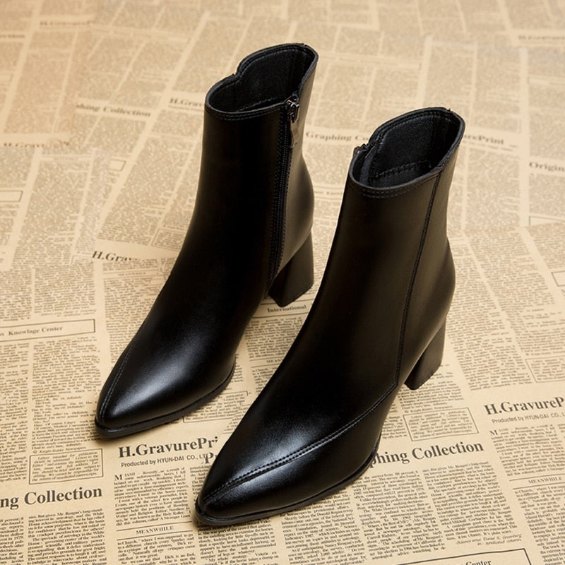 Women's ankle boots in style - slim silhouette for timeless elegance