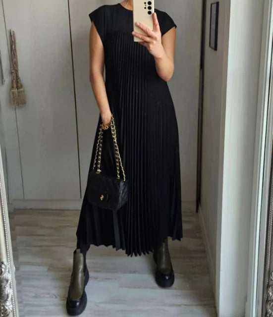 Sleeveless dress