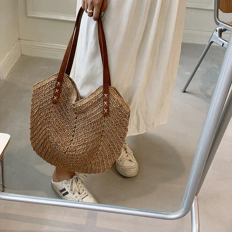 Bohemian style handmade straw shoulder bag for women