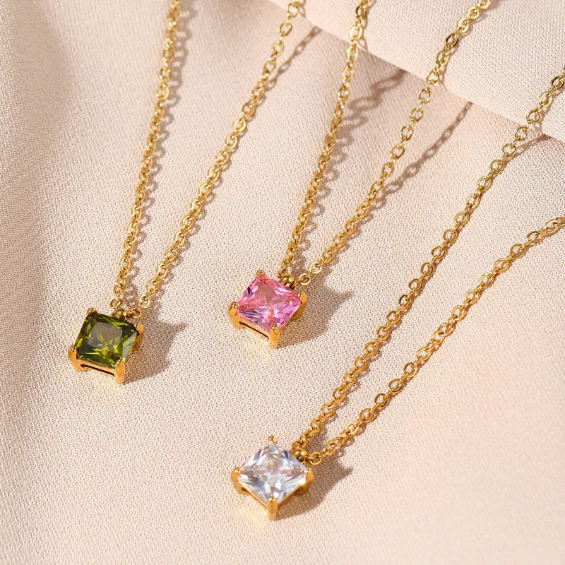 Rebecca - Necklace with solitaire square pendant