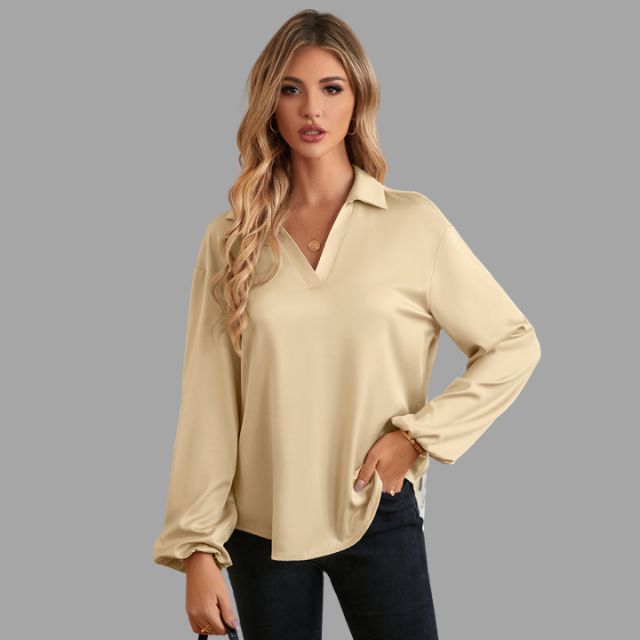 Veronica - V-neck blouse with wide sleeves