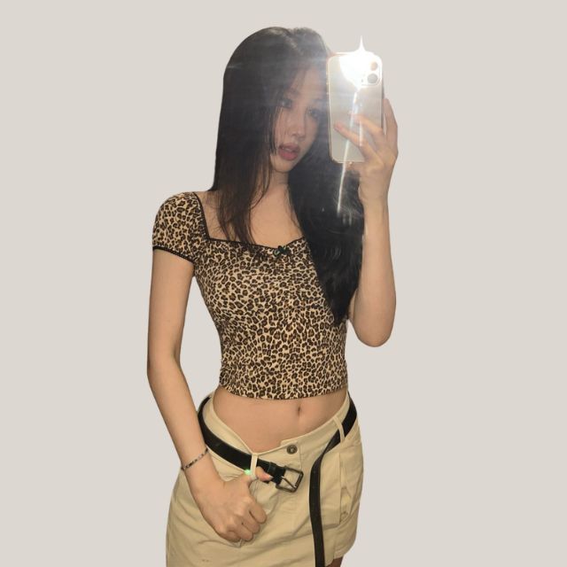 Zara - Leopard print crop top with vintage flair