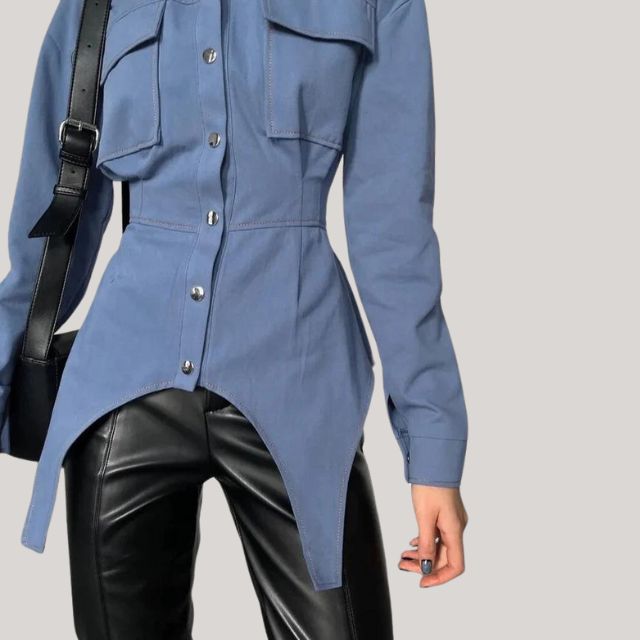 Victoria - Structured shirt with button placket