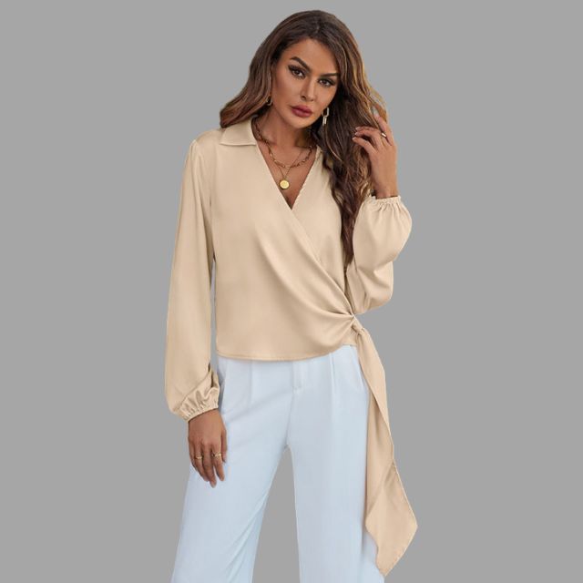 Rienna - Wrap blouse with V-neckline