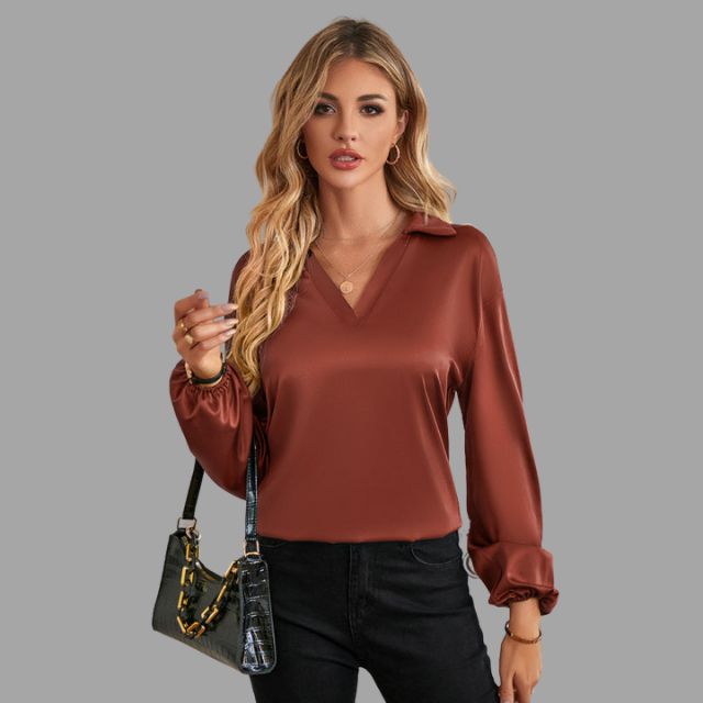 Veronica - V-neck blouse with wide sleeves