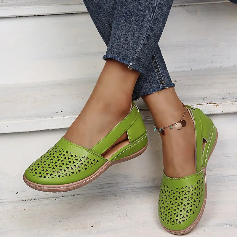 Flat sandals with round toe for summer for women