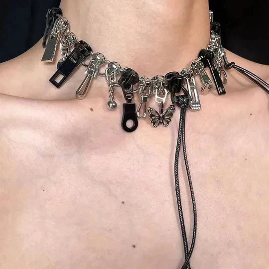 Zippora - Fancy zip pendant choker